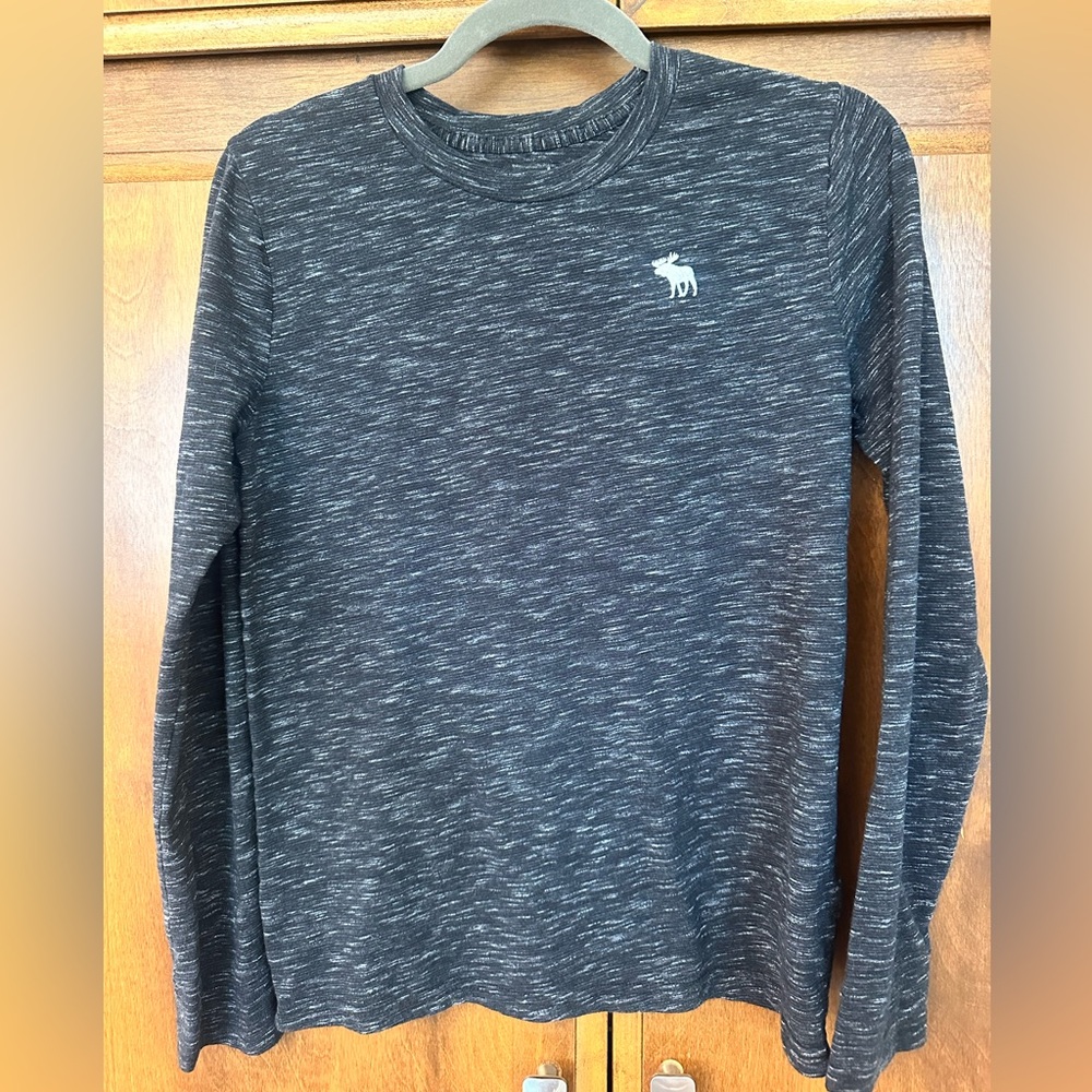 Abercrombie Kids Boys Long Sleeve Shirt
Never worn
NWOT
Size 16